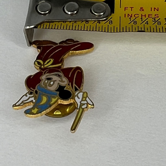 Disney Pin Sorcerer Mickey Mouse from Fantasia Yellow Stars Vintage - Picture 5 of 5